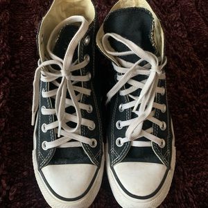 Black converse, high tops, men’s size 4 women’s size 6